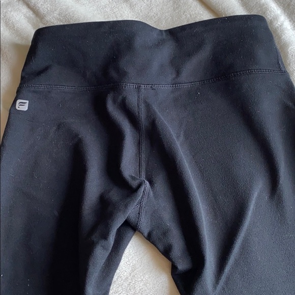 Fabletics capris - Picture 1 of 2